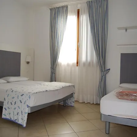 Camp With Swimming Pool - Beahost * Bibione
