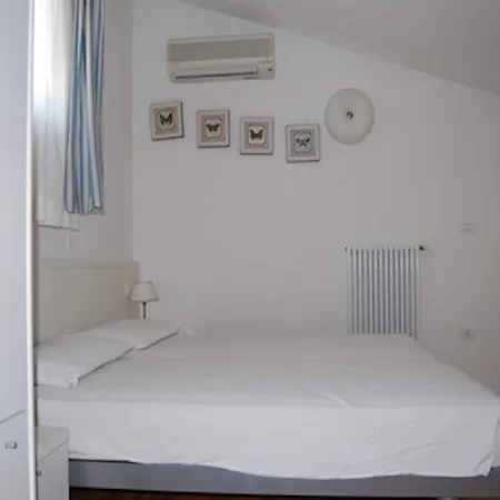 Two-Level Apartment For Eight Guests With Terraces * Bibione