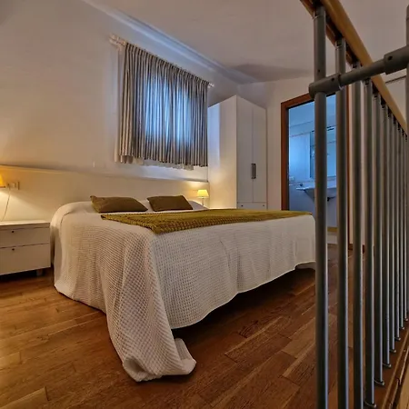 Two-level For Eight Guests With Terraces *