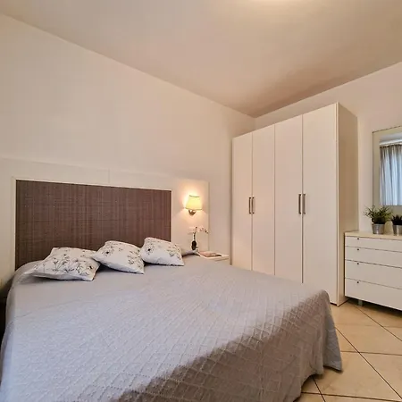 Two-level For Eight Guests With Terraces Apartment