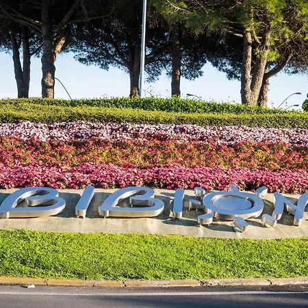 Two-level For Eight Guests With Terraces Bibione